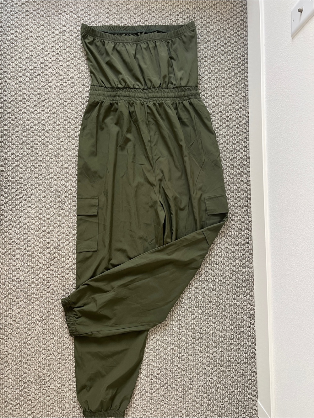 Olive Green Halter Jumper Jumpsuit w cargo pockets, cinched waist & ankles XL - Picture 6 of 7